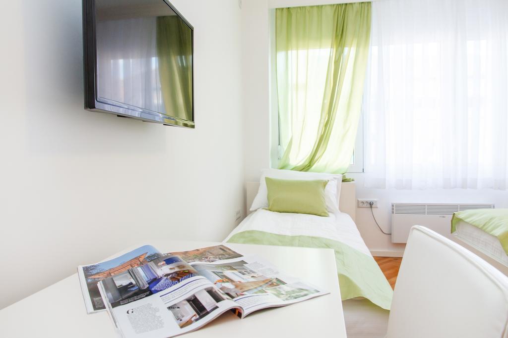 Central Belgrade Apartments 3 객실 사진